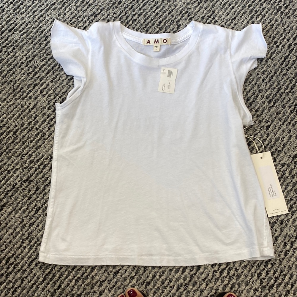 Amo flutter tee